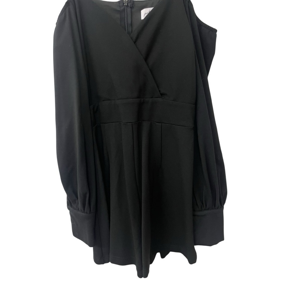 Petal And Pup Black Cold Shoulder Romper S - Picture 3 of 7